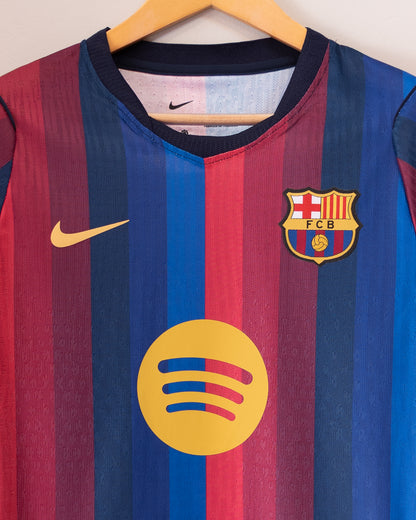 Barcelona 2026-27 Local -  Jugador