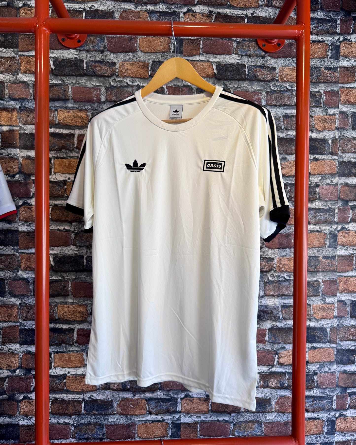 Oasis Tour 3 Stripes