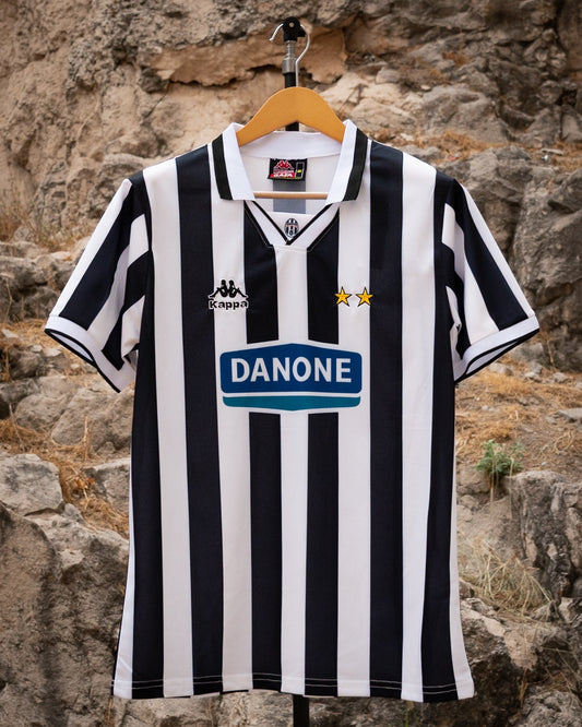 Juventus 1994 Local