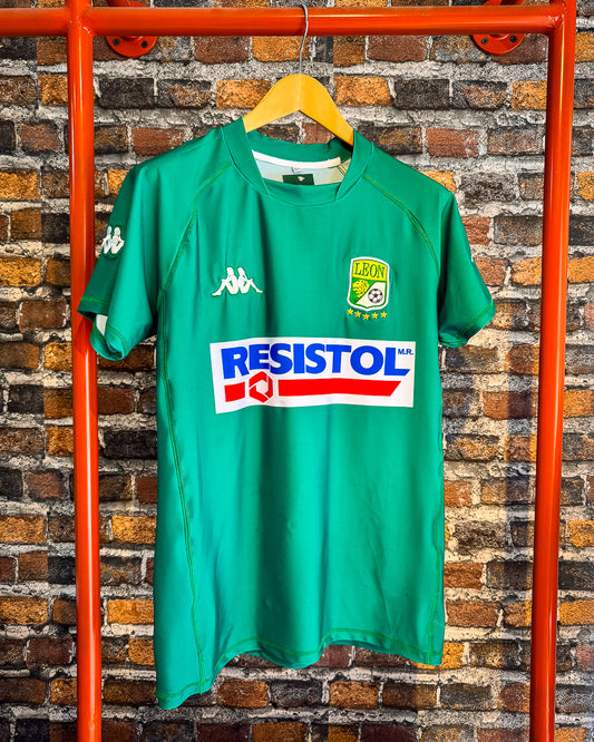 León 2002 Local Colección Privada